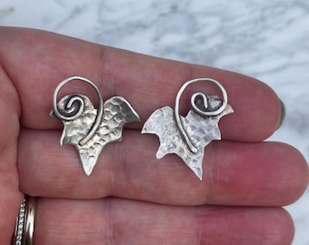 Vintage Hammered Arts and Crafts Style Studs Handmade Artisan Studio Sterling Silver Ivy Leaf Earrings KL Marked Sculptural Signed Jewellery