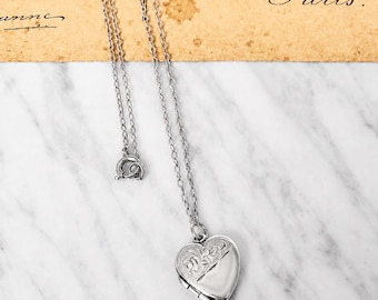 Collana vintage del 1969 di Joseph Smith con ciondolo a forma di cuore in argento sterling e punzone di Birmingham, con ornamento inciso.
