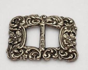 Fibbia decorativa antica in argento sterling 925 di Levi & Salaman, stile Art Nouveau vittoriano, del 1900, con punzone di Birmingham e motivo floreale scorrevole.