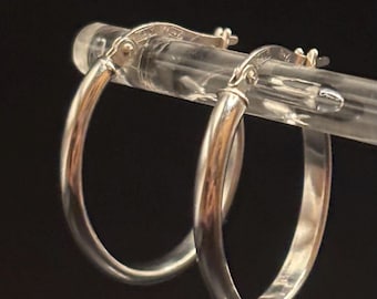 14ct Solid White Gold Italian Oval Hoop Earrings 14K Italy Marked Classic Polished Hoops