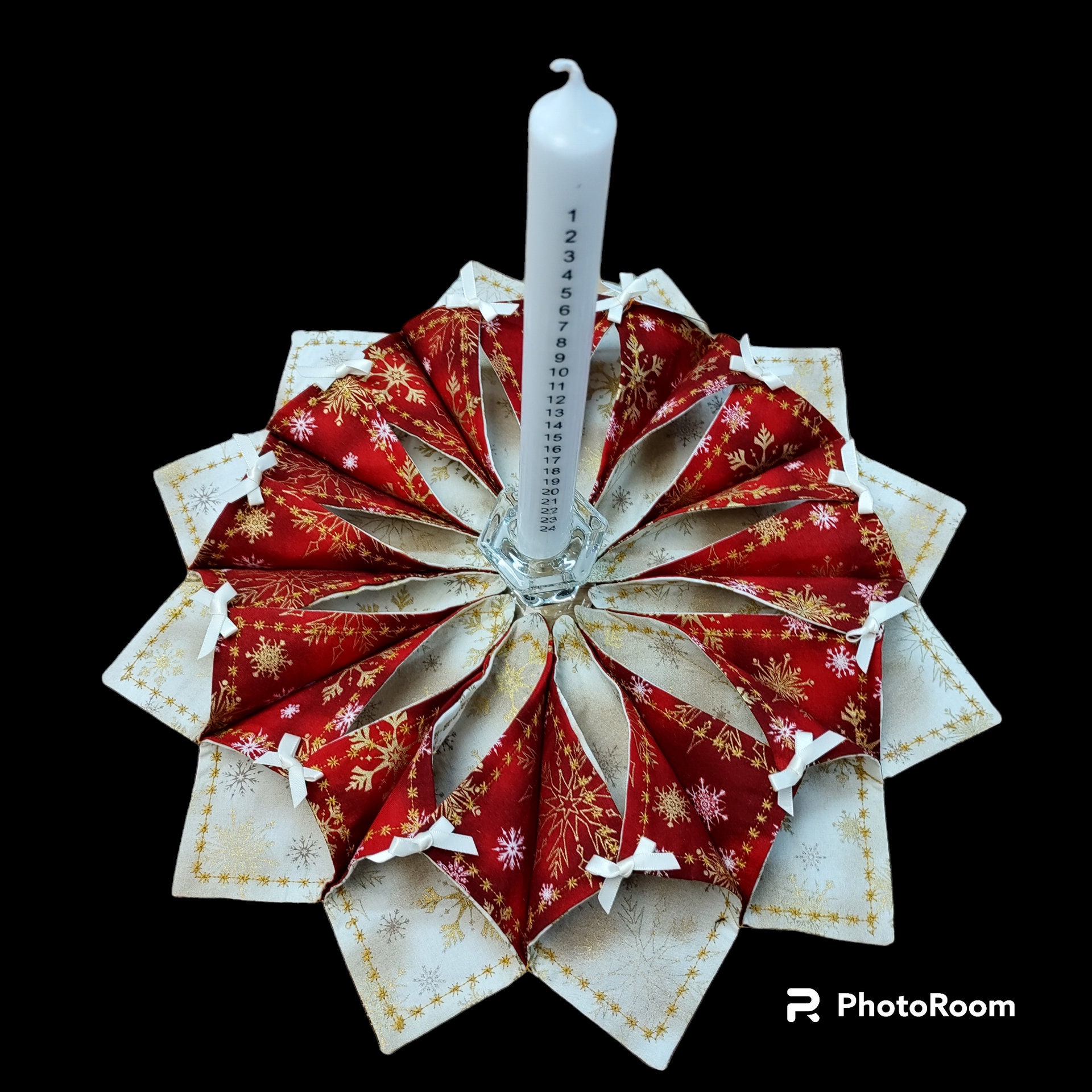 Christmas Table Top Wreath - Red and Ivory