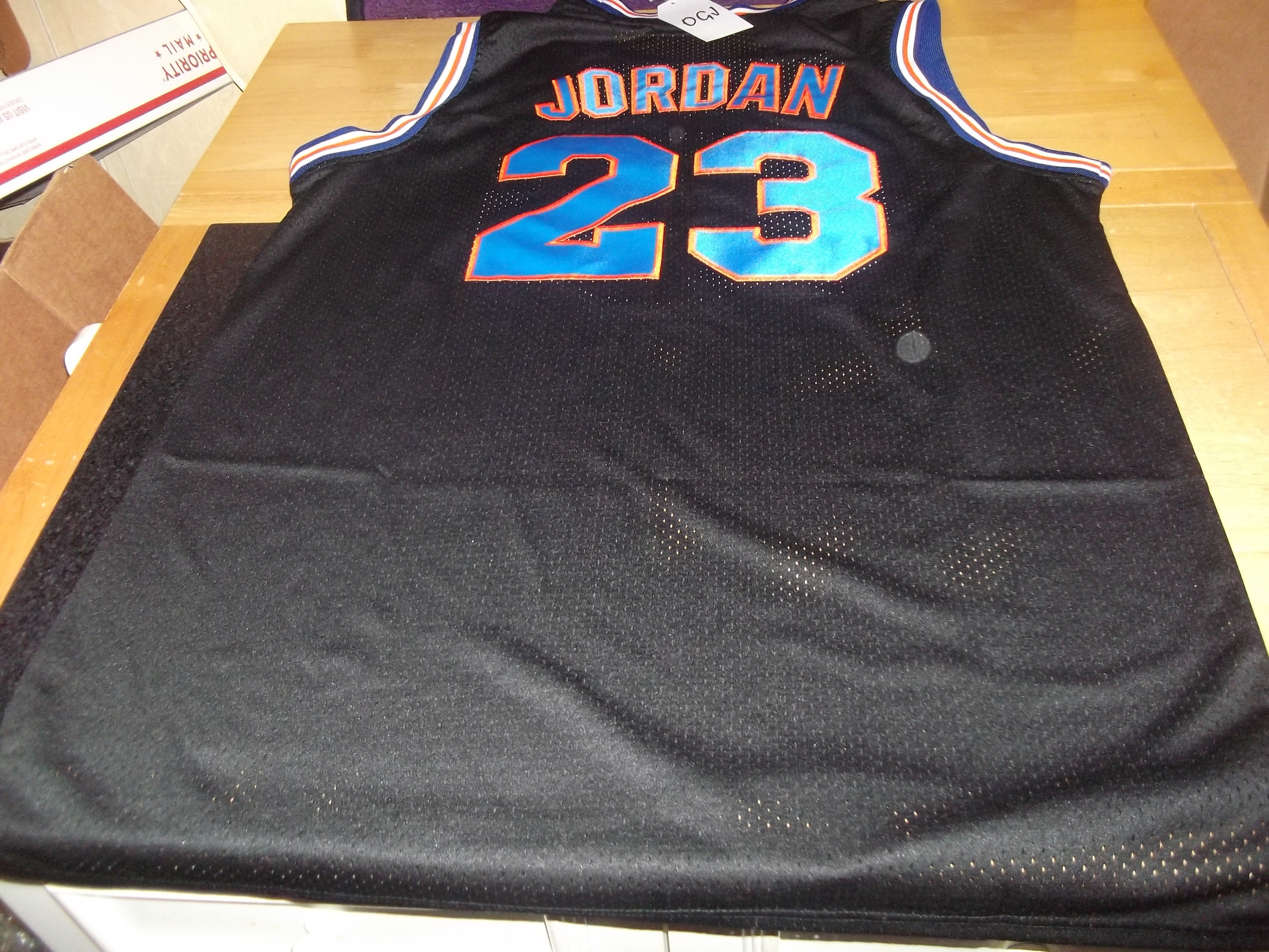 Michael Jordan Space Jam Jersey Toon Squad Looney Tunes Men's Size L Blue # 23