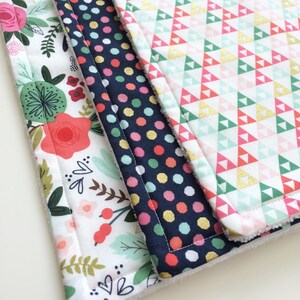 Burp cloths, Baby burp cloths, Burp cloth set, Burp cloths girl, Baby girl gift, Floral burp cloths, Baby shower gift, Triangle burp cloths
