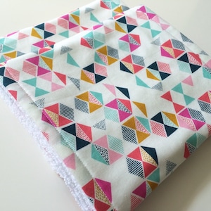 Modern burp cloths, Geometric burp cloth, Baby girl burp cloths, Baby girl gift, Pretty burp cloths, New baby gift, Baby girl burpees