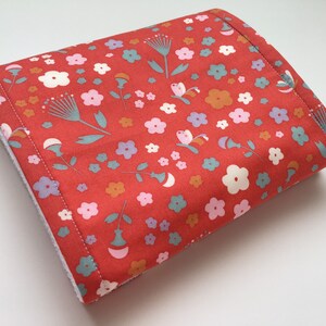 Pink floral baby burp cloth, New baby gift, Pink spit up cloth, Baby burping, Diaper bag essential, Newborn gift, Flower print burp cloth
