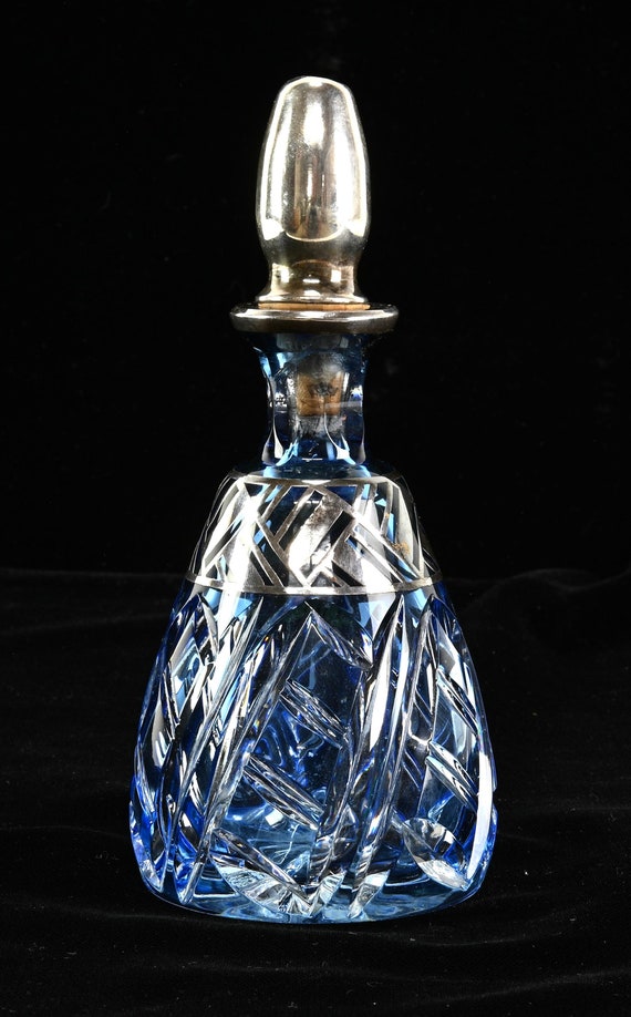 Stunning Perfume Bottle, Blue cut to clear Crystal