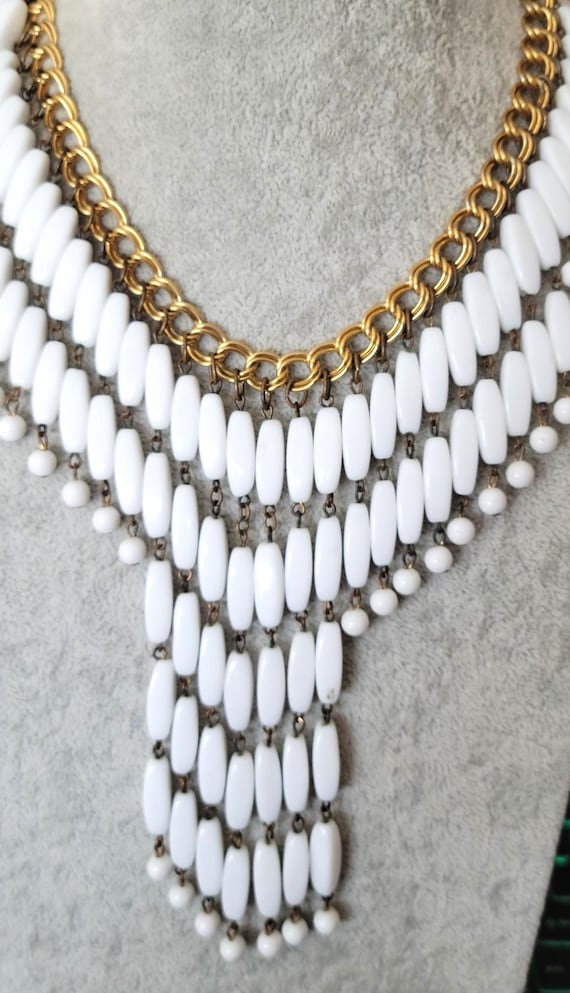 RARE Vintage White Glass Beaded Necklace 1950's