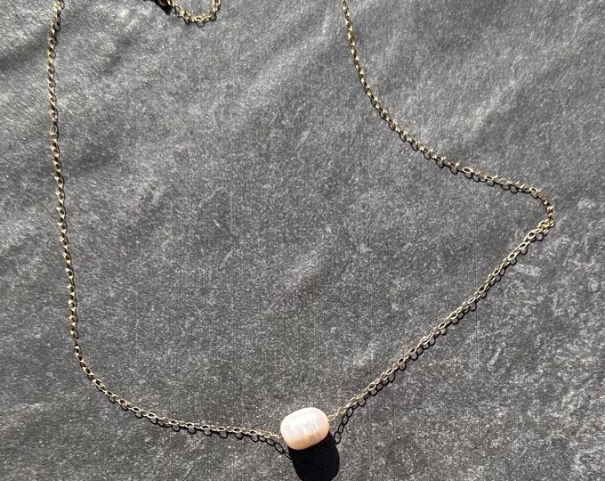Free Floating Pearl Gold Filled Nevklace