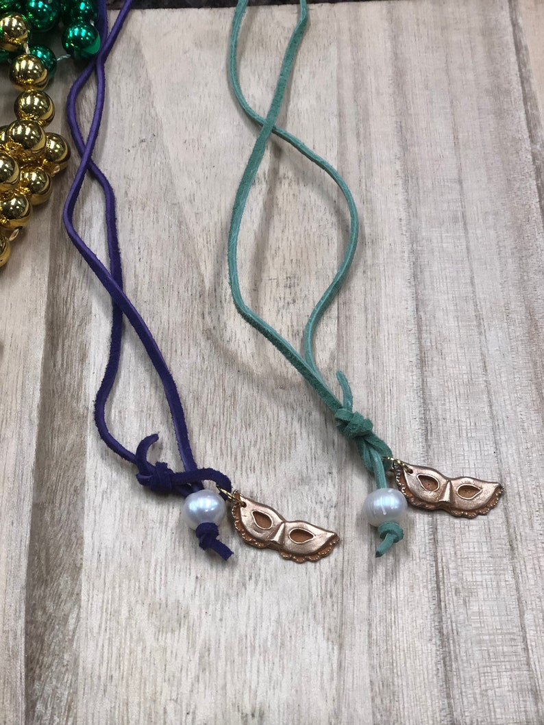 mardi gras necklace diy