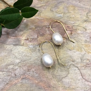 Gold and Pearl Earrings, Pearl Drop Earrings, Brides Earrings, Bridesmaids Earrings, Gold Filled Earrings, Pearl Earrings