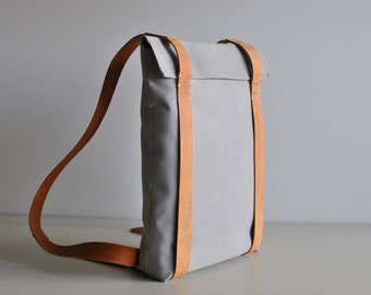 Customizable Anti-Theft Minimalist Backpack - Personalized Leather and Canvas Bag