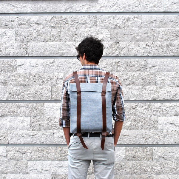 Handgefertigter Laptop-Rucksack aus Canvas-Leder - Modisches Fellas unverzichtbares Accessoire für Arbeit und Reisen