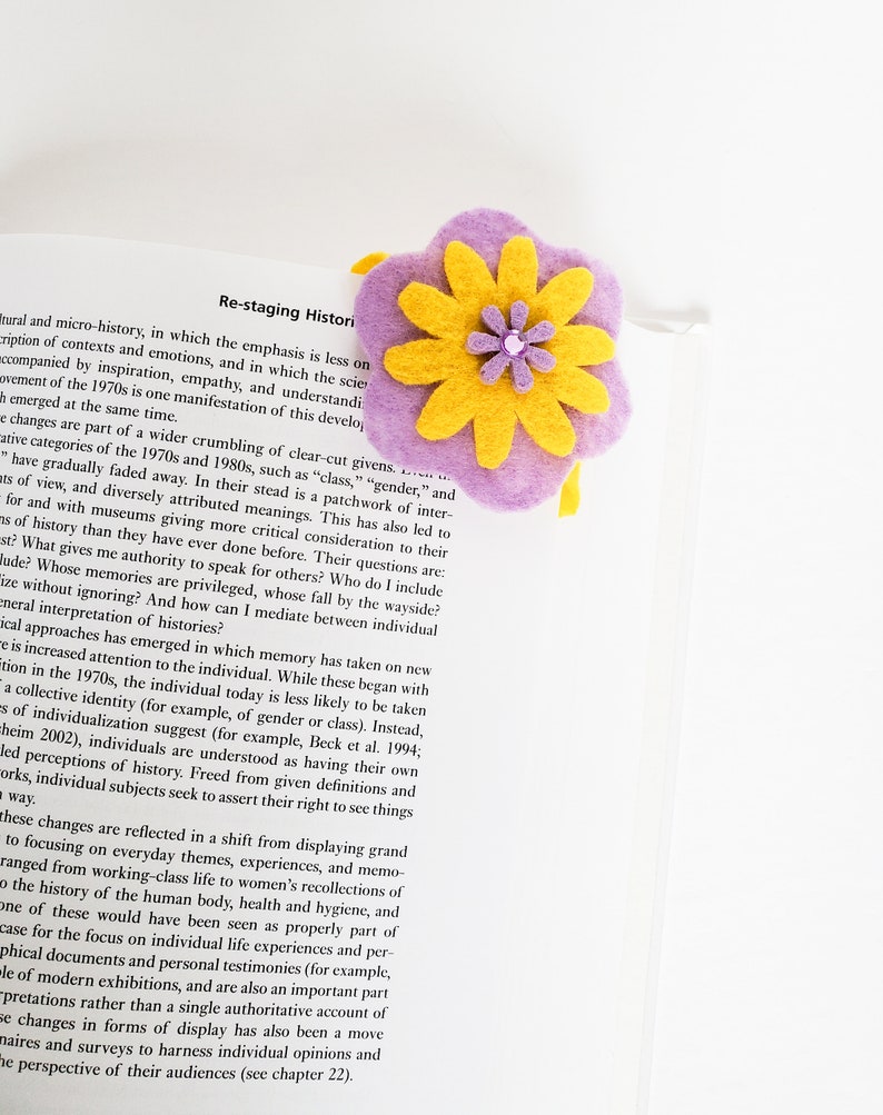 Flower Felt Corner Bookmarks image 3