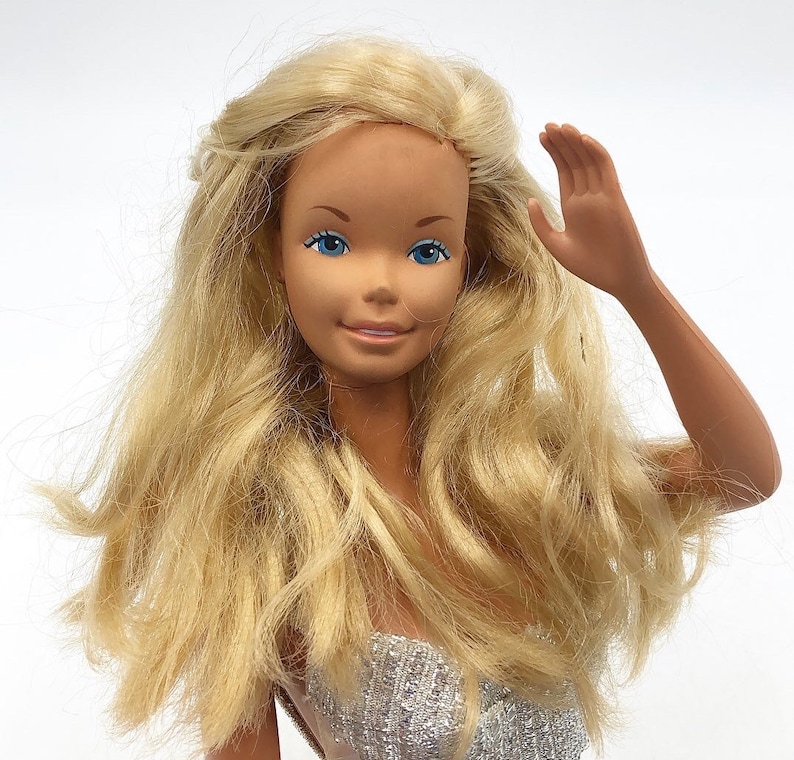 1976 Mattel Supersize Barbie superstar doll