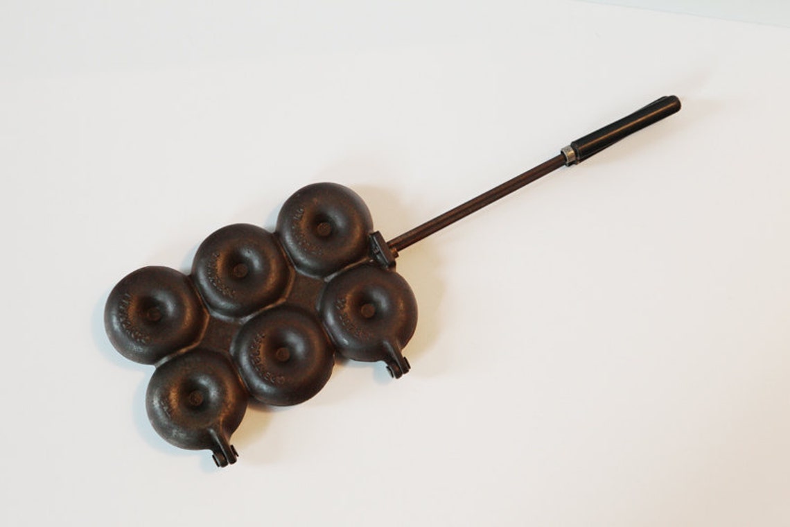 RESERVED ANTIQUE Cast Iron The Cloverleaf Greaseless Donut Etsy