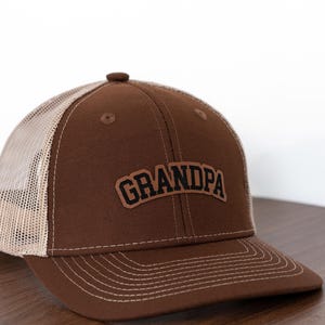 Gorra de papá, gorra con parche de cuero, gorra de abuelo, nuevo regalo para el abuelo, gorra de camionero tipo snapback, gorra de papá, ideas de regalos para papá, gorra personalizada para hombre 25081102