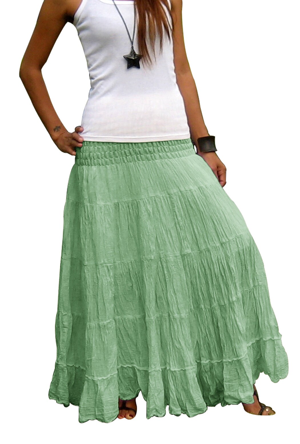 long black skirt outfit 80