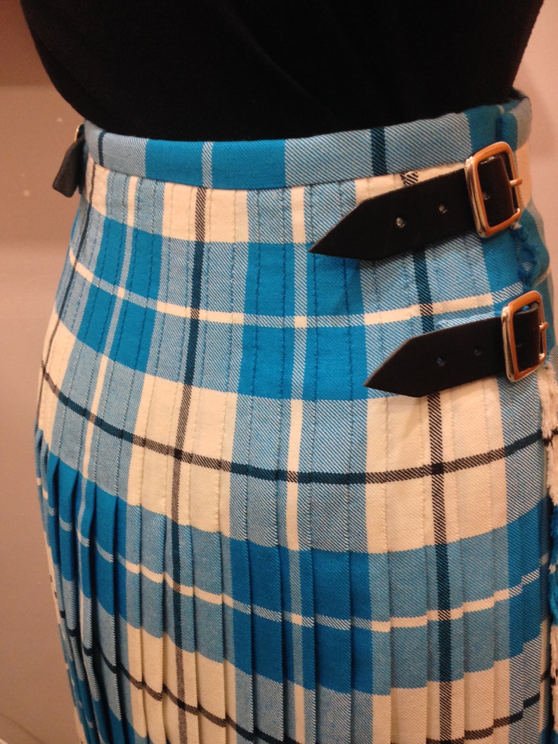 ladies kilt blouse