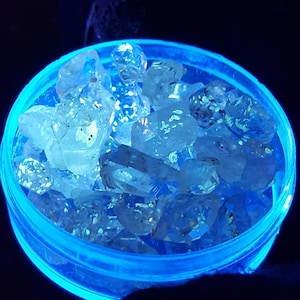 Fluorescent Petroleum Quartz Crystals, UV reactive mineral specimens for wire wraps, fabricated jewelry, collections