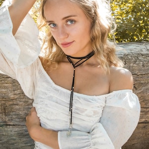 Prosty naszyjnik choker - minimalistyczny skórzany choker - biżuteria ze skóry wegańskiej - dwuwarstwowy choker - boho skórzany naszyjnik typu wrap - prezent świąteczny