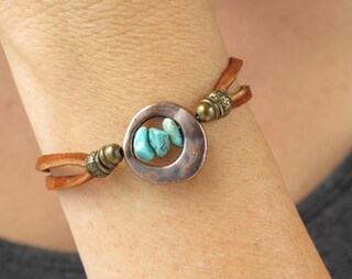 Bracciale Bohémien Multistrato In Pelle Con Cuore E Strass Per Donna - Accessorio Cowgirl Occidentale, Ideale Regalo Compleanno