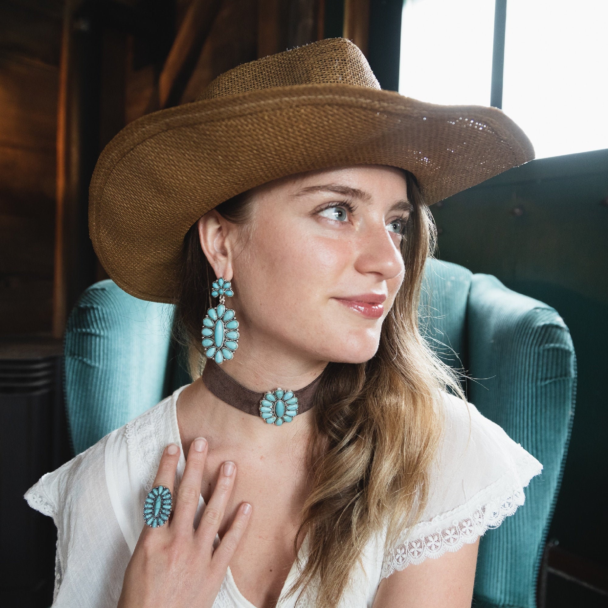 Leather Collar Choker With Turquoise Cluster Pendant-boho Leather