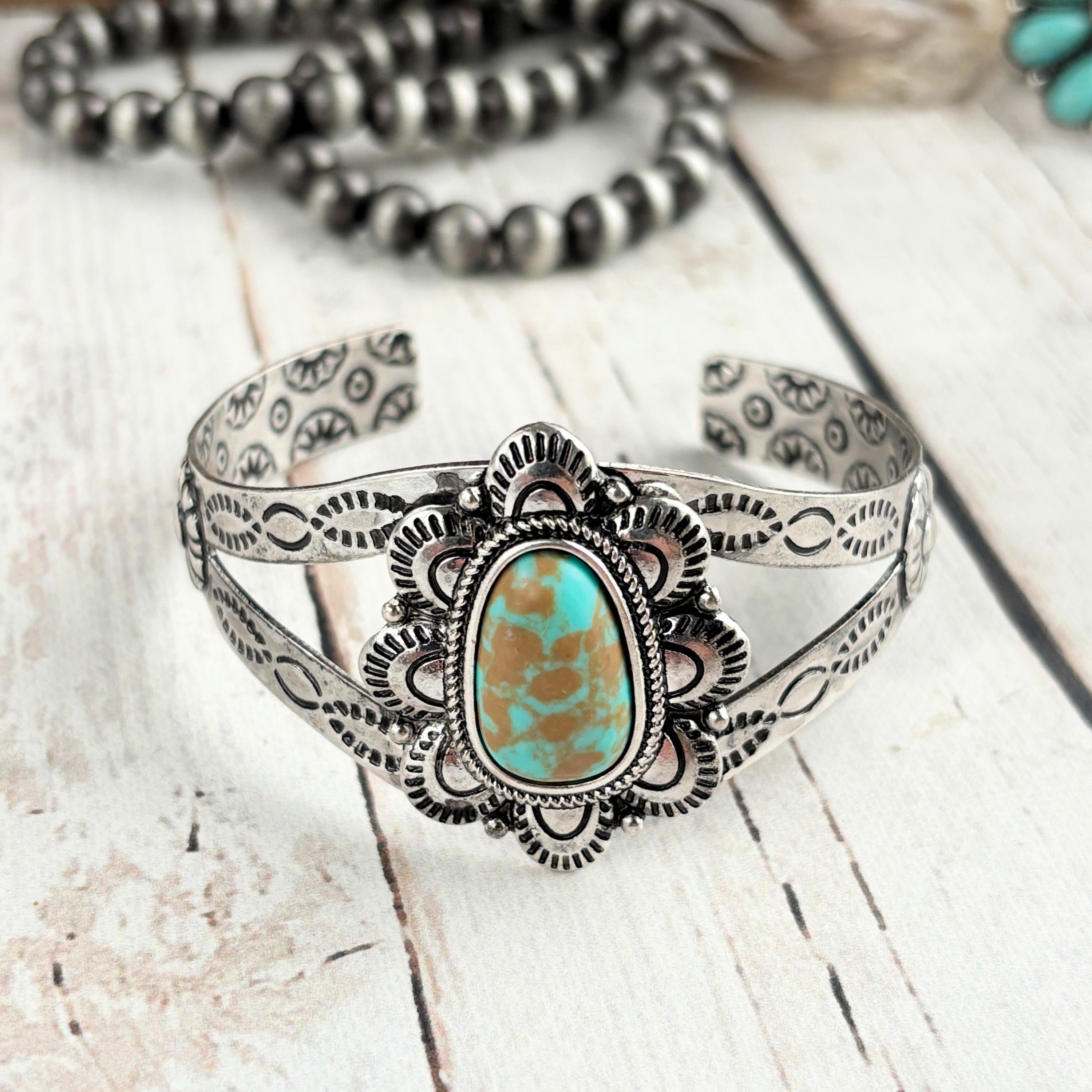 Bracciale rigido turchese in stile vintage: lega d'argento stampata, gioielli boho da cowgirl regolabili - Italia