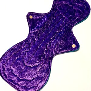 16-Zoll Wählen Sie Ihre Saugfähigkeit Volle Abdeckung Unterschrift Luxus Crushed Samt Plus Größe Wiederverwendbare Tuch Menstruations-, Inkontinenz- oder Postpartum-Pad
