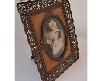 Vintage Cameo Creation Duchess of Devonshire Ornate Metal Frame