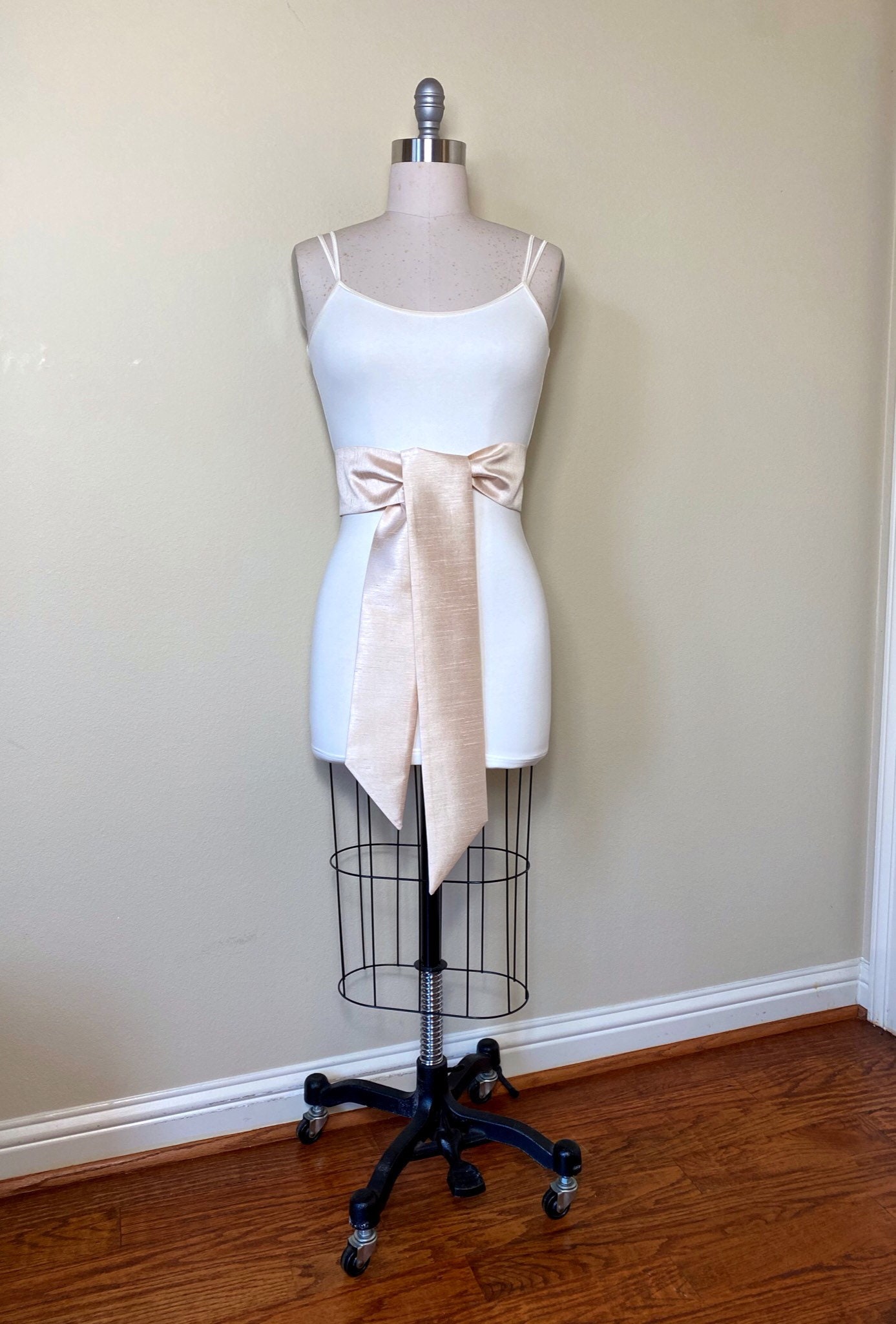 Wide Textured Champagne Sash Belt, Champagne Dupioni Sash Wide Textured Champagne Sash Belt, Champagne Dupioni Sash