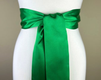 Kelly Green Sash Belt, Bright Green Satin Sash, Green Satin Belt, Kelly Green Belt, Christmas Dress Sash, Christmas Green Sash, Satin Swank