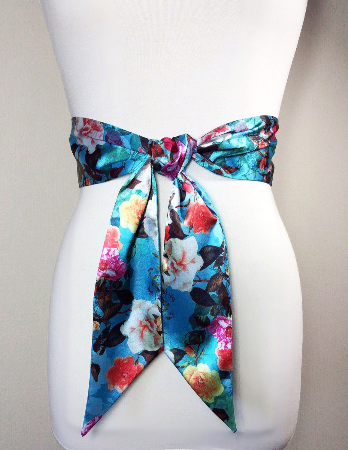 Floral top sash belt