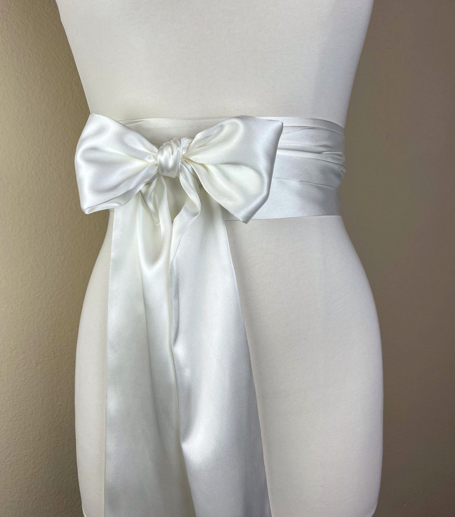 Satin Bow Belt,satin Bridal Belt for Dress,5/8 Wide, Adjustable Bridesmaid  Belt,special Occasion Belt, Bridal Party Accessory. 