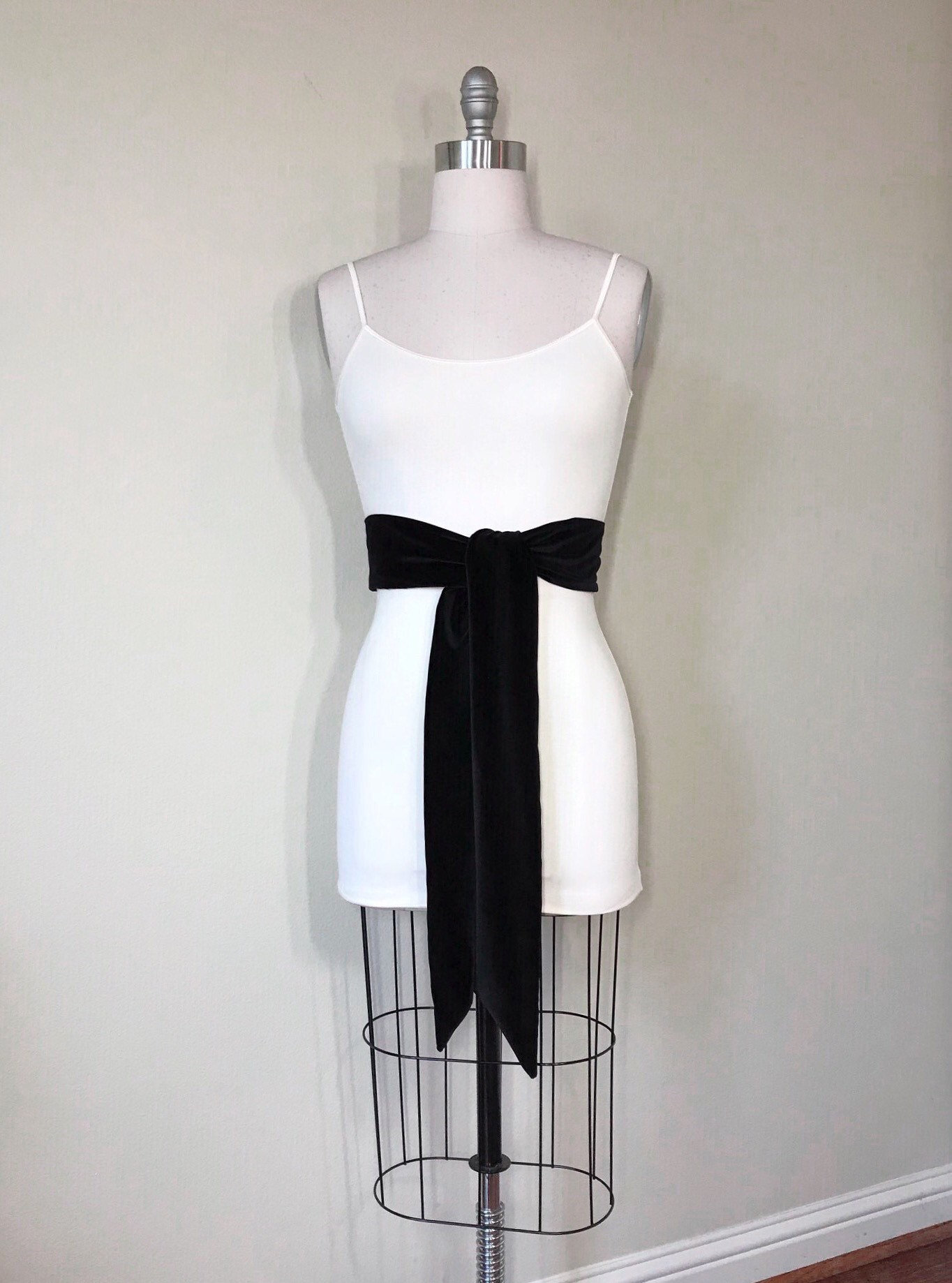 Black velvet sash best sale belt