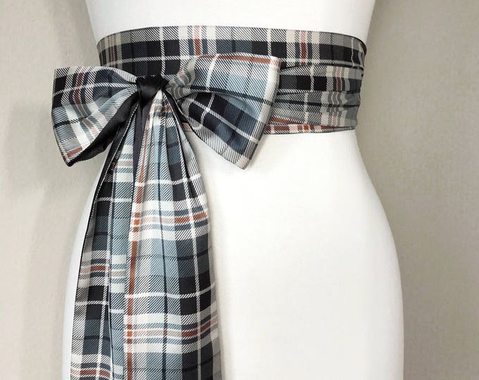 Beige & Black Tartan Sash, Plaid Satin Sash, Tartan Plaid, Reversible to Solid Black Satin Sash, Plaid Sash Belt, Obi Wrap Belt, Satin Swank