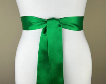 Narrow Kelly Green Sash, Bright Green Satin Sash, Kelly Green Wedding Dress Sash, Kelly Green Bridal Sash, Wedding Gown Sash, Satin Swank