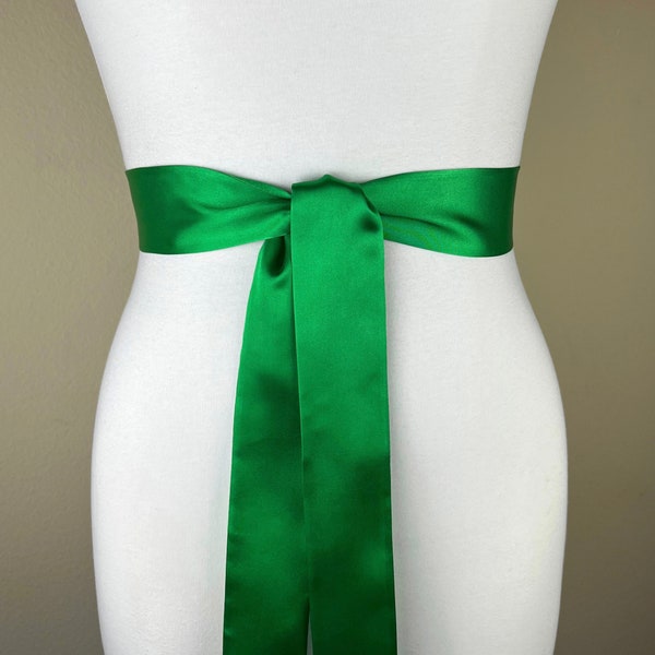 Narrow Kelly Green Sash, Bright Green Satin Sash, Kelly Green Wedding Dress Sash, Kelly Green Bridal Sash, Wedding Gown Sash, Satin Swank