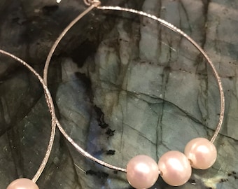 Pendientes de aro de plata de ley hechos a mano con perlas