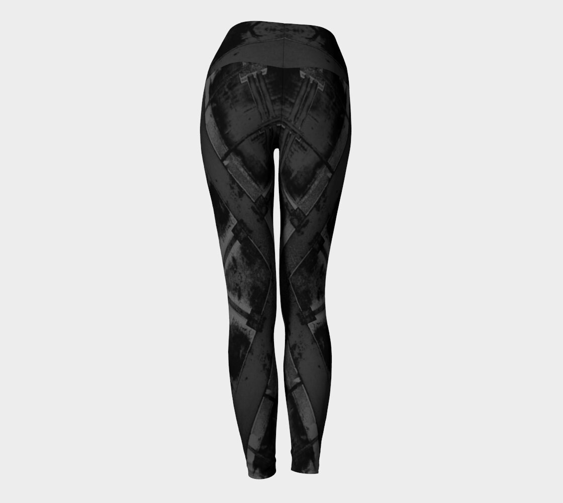 04796BW Yoga Leggings Under the Bridge Photography. Yoga Tights