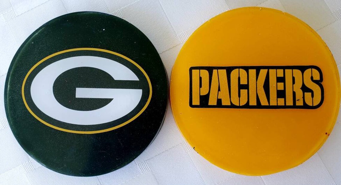 Green Bay Packers snack tray made of wood and resin. Free