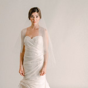 Janet Veil - Simple Elegant Drop Veil, Fingertip Length, Cascade Sides, Short Wedding Veil, Bridal Veil, Modern Veil, 3043