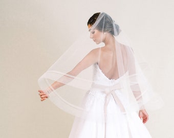 Amanda Veil - Short Horsehair Wedding Veil, 1/2" and 2" Horsehair, Crinoline Trim, Drop Veil, Fingertip Veil, Modern Veil, Bridal Veil, 3020