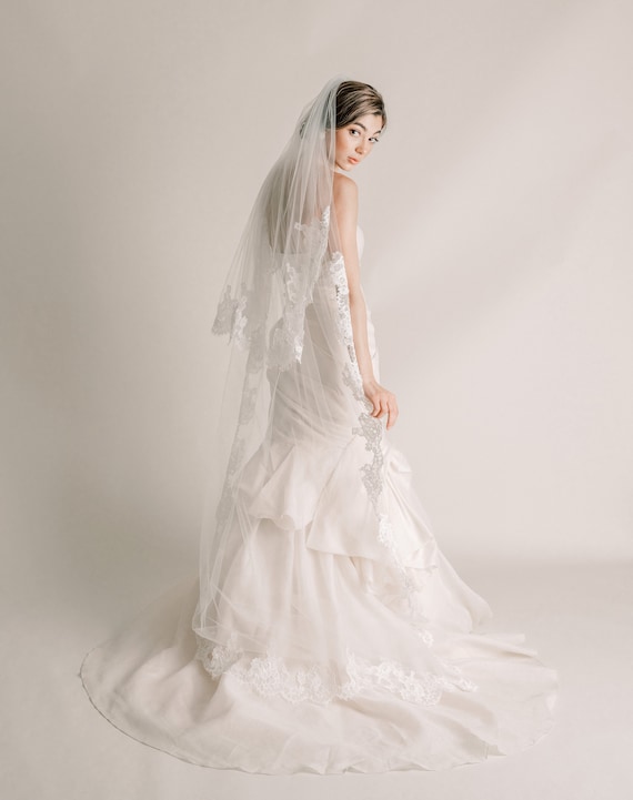 Korty Bridal Veil,2 Tier Ribbon Edge Center Cascade White Wedding Veil with Comb