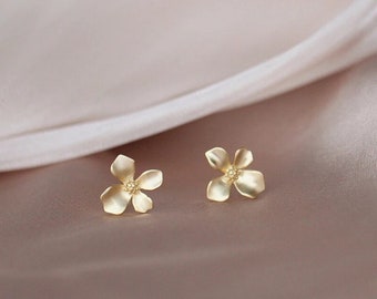 Simple Flower Ear Studs Earrings Dainty Flower Matte Gold Ladies' Woman's Girl's Earrings Australia