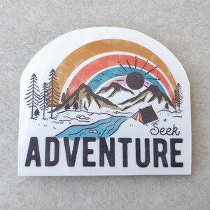 Sticker Aventure pour randonneurs, Sticker camping, Sticker plein air pour ordinateur portable, Bouteilles d'eau, Cadeau de randonnée pour femme, Cadeau de camping