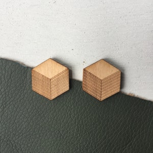 Große Würfel Laser geschnitten Holz Ohrringe Geometrische Schmuck Geschenk für Schwester Bild 1
