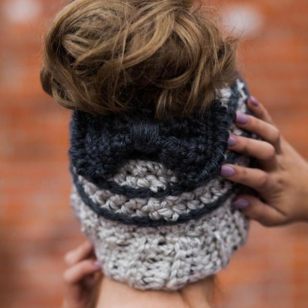 Crochet Messy Bun Hat Pattern | Striped Ponytail Beanie With Bow (PDF ...