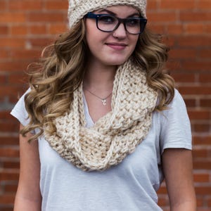 Easy Crochet Infinity Scarf Pattern: Super Bulky Yarn (PDF Pattern)