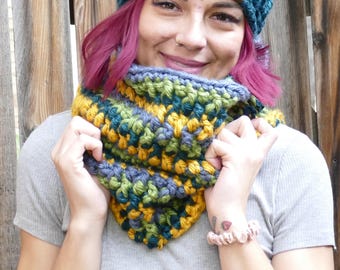 Chunky Cowl Crochet Pattern | Super Bulky Striped Neck Warmer [PDF Pattern]