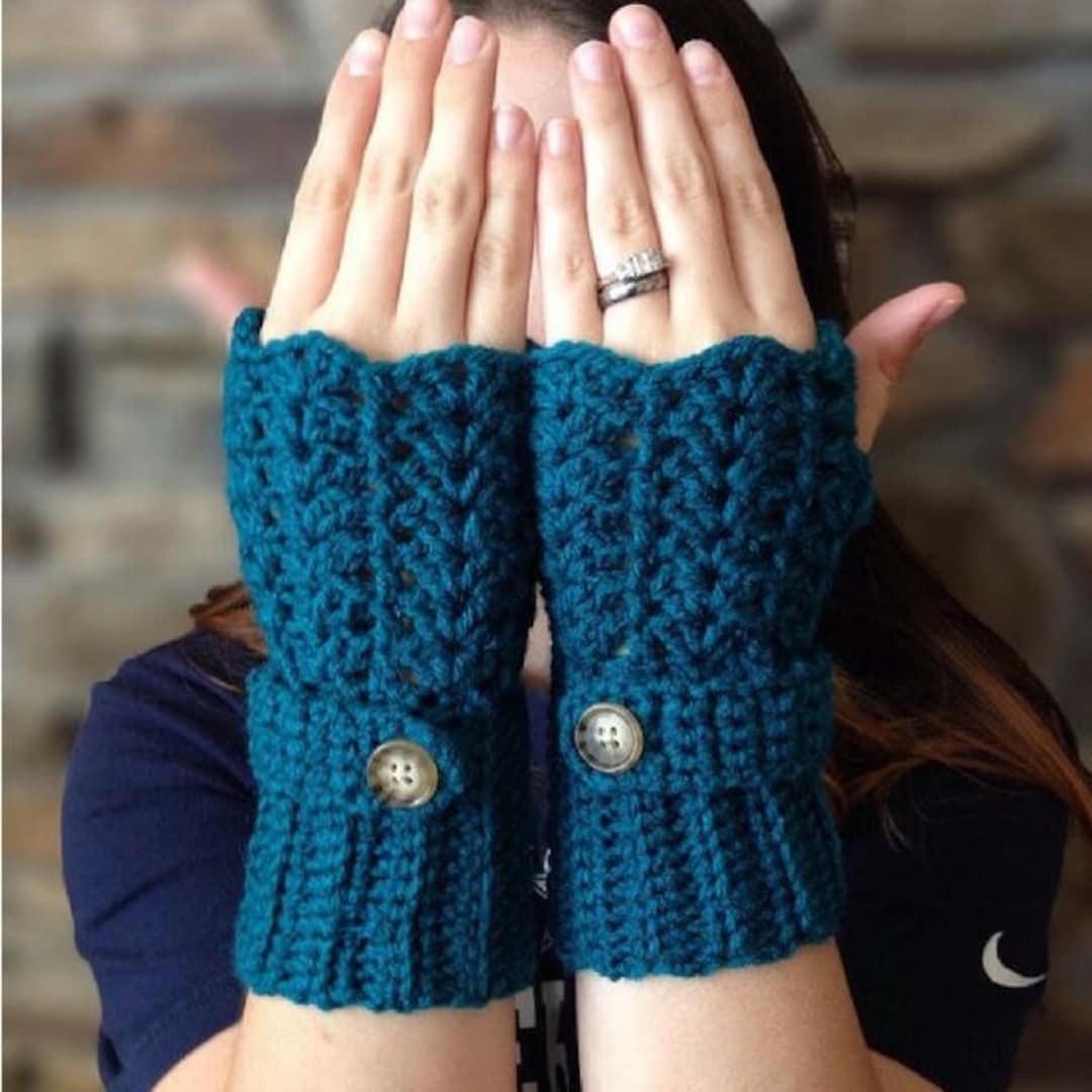 Lacey Crochet Fingerless Gloves Pattern Easy Texting Gloves (PDF
